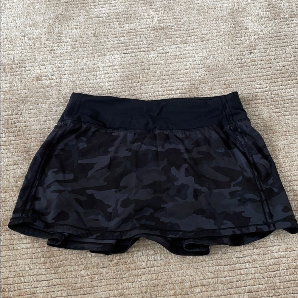 Lululemon pace rival skirt